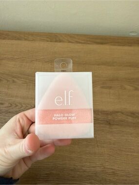 e.l.f. Halo Glow Powder Puff - Light Pink